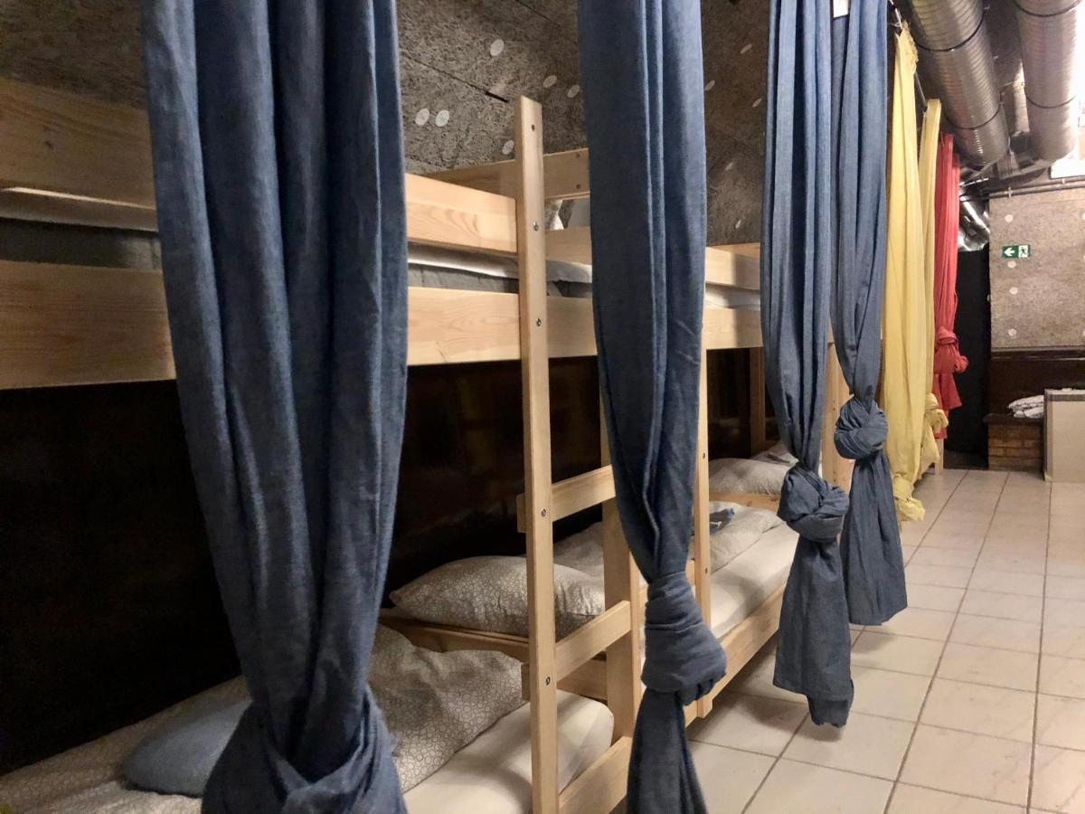 Whole Basement Former Pub 5 For Stag Do بودابست المظهر الخارجي الصورة