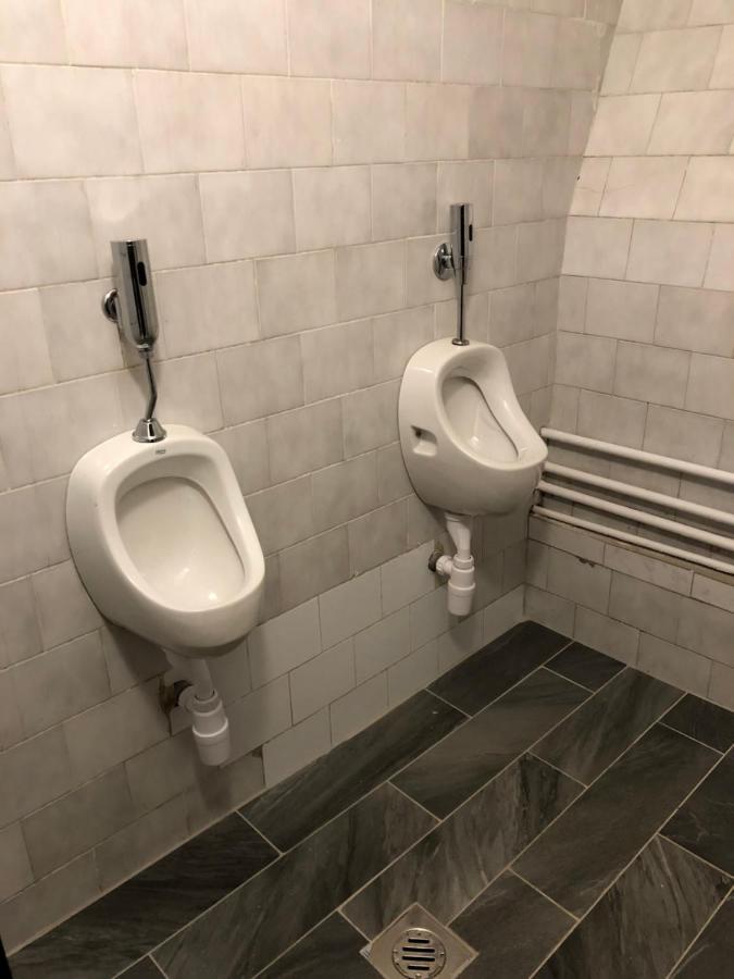Whole Basement Former Pub 5 For Stag Do بودابست المظهر الخارجي الصورة