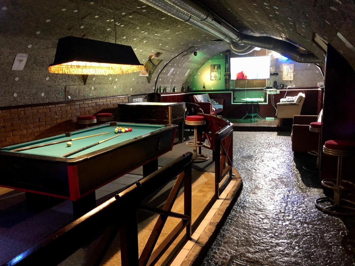 Whole Basement Former Pub 5 For Stag Do بودابست المظهر الخارجي الصورة