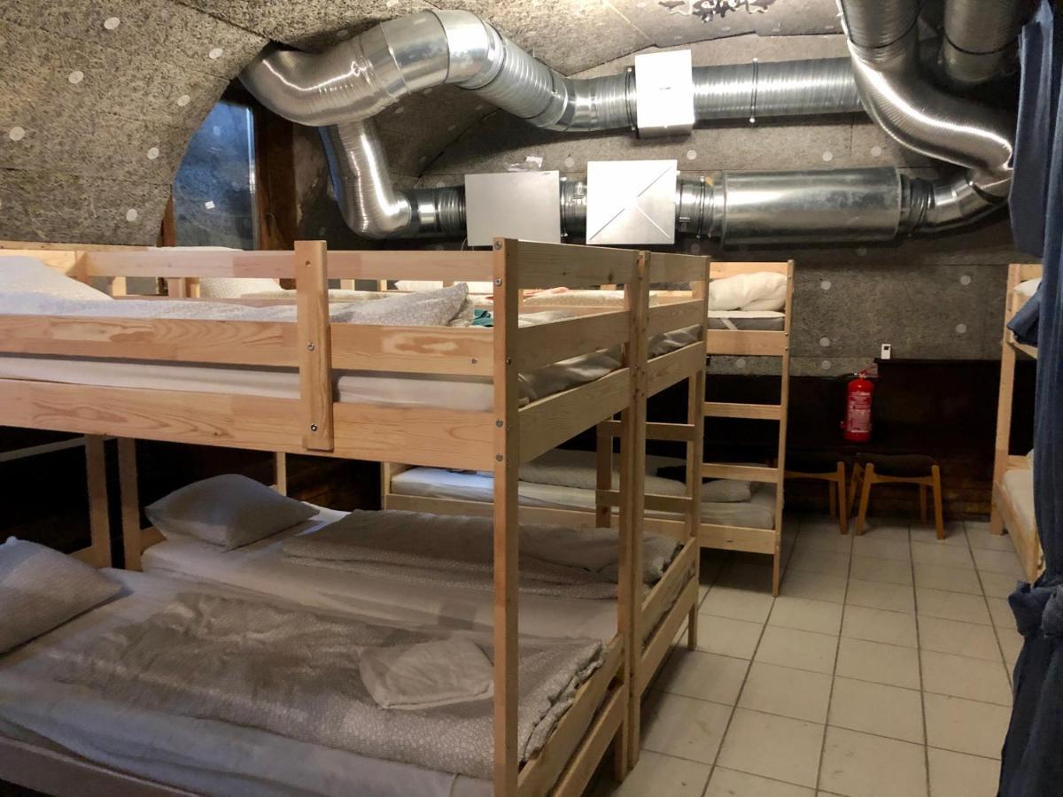 Whole Basement Former Pub 5 For Stag Do بودابست المظهر الخارجي الصورة